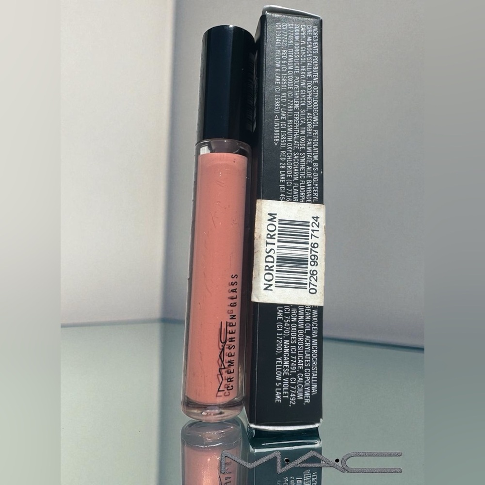 MAC CREAMSHEEN PRIVATE SCREENING LIPGLASS. LIMITED EDITION. NEW IN BOX. - Picture 2 of 5